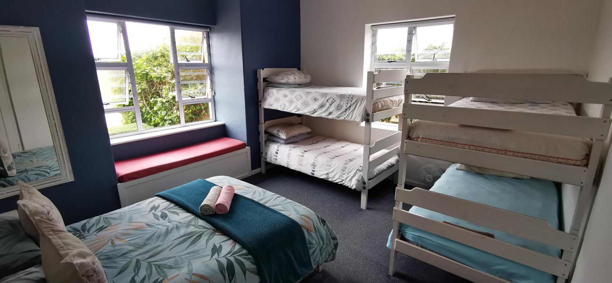 Hermanus Backpackers & Budget Accommodation Εξωτερικό φωτογραφία